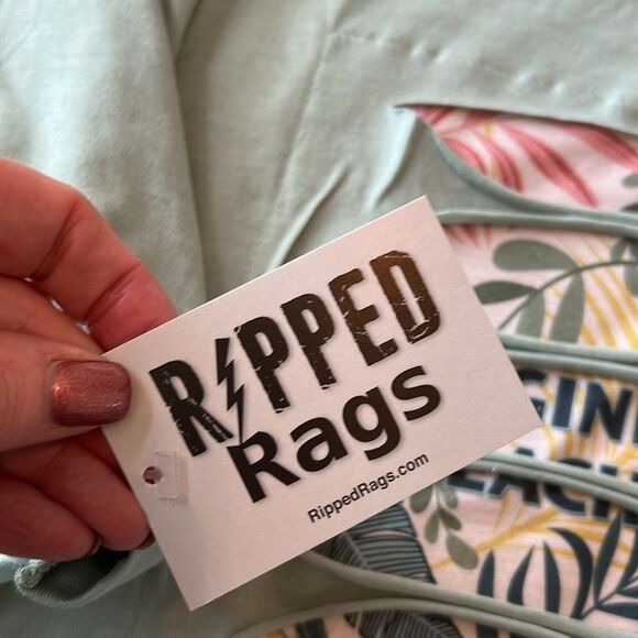 NWT Virginia Beach Ripped Rags Tee(size XL) - Picture 7 of 10